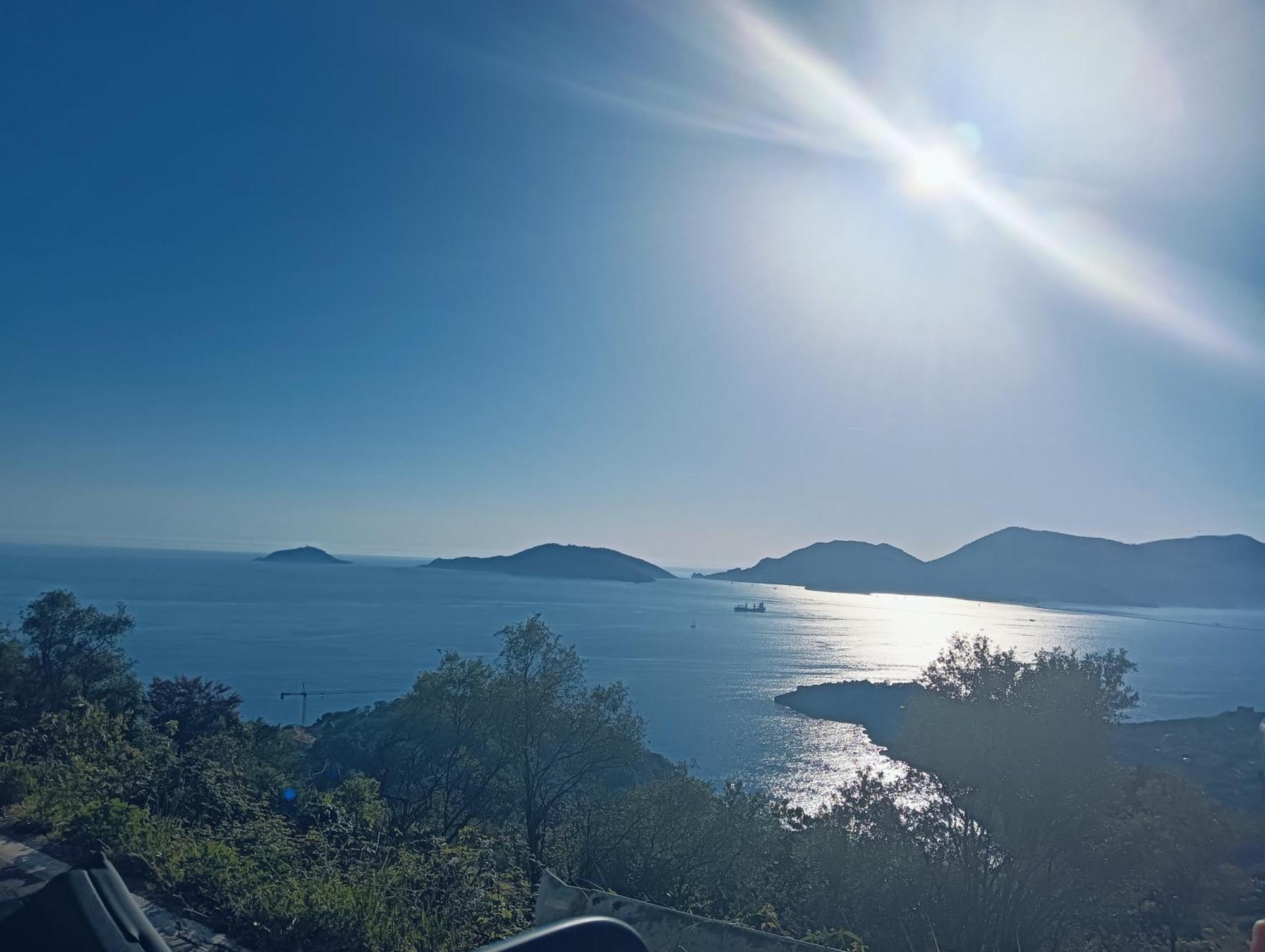 La Terrazza Di Ameglia Alta Lägenhet Exteriör bild